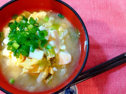 豆腐とキャベツの かきたま味噌汁